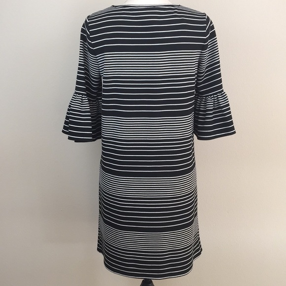 MAX STUDIO Black And White Stripped Shift Dress - Picture 4 of 7